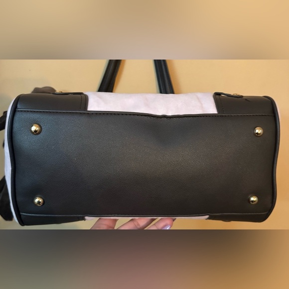 Juicy Couture Pink and Black Sequin Embellished Tote with Heart Tag - Picture 5 of 10